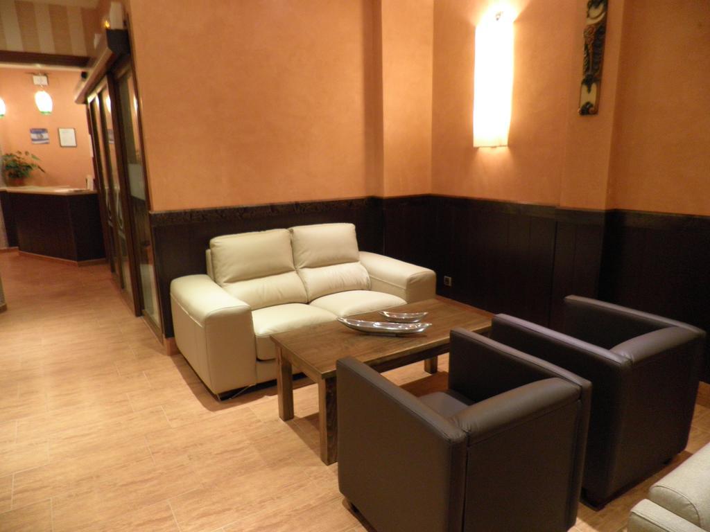 Hotel Ciudad De 2*